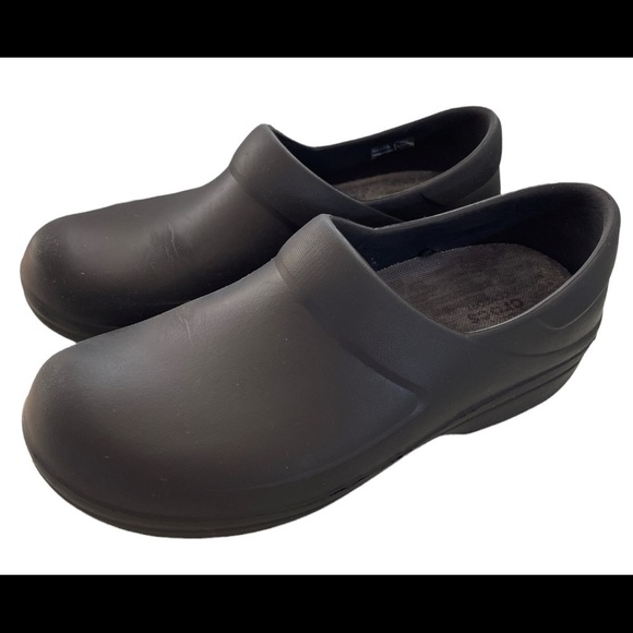 Crocs Neria Pro II Clogs, Women's Size 7 Black - Picture 11 of 12